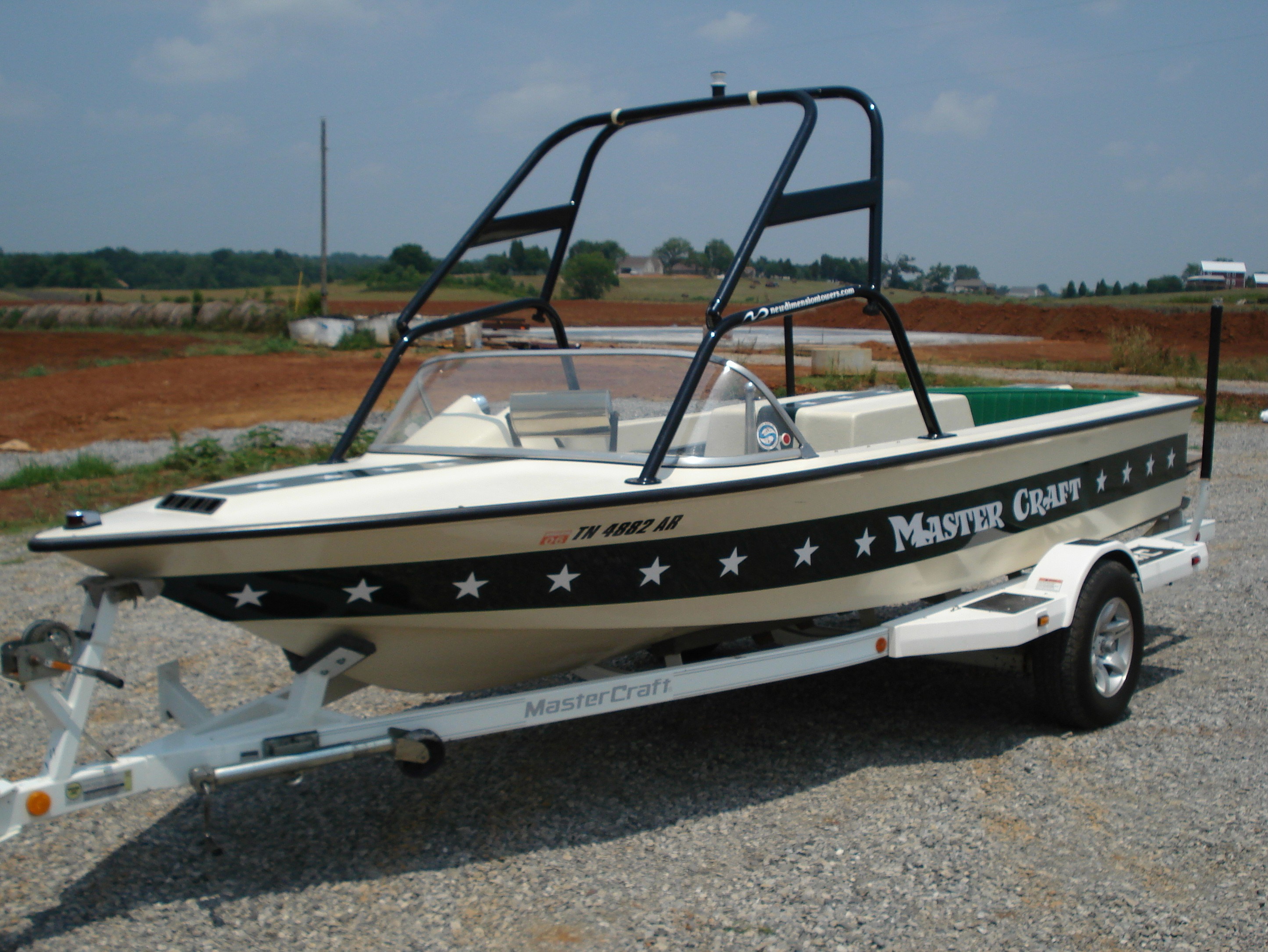 main image of 77 - 85 mastercraft skier